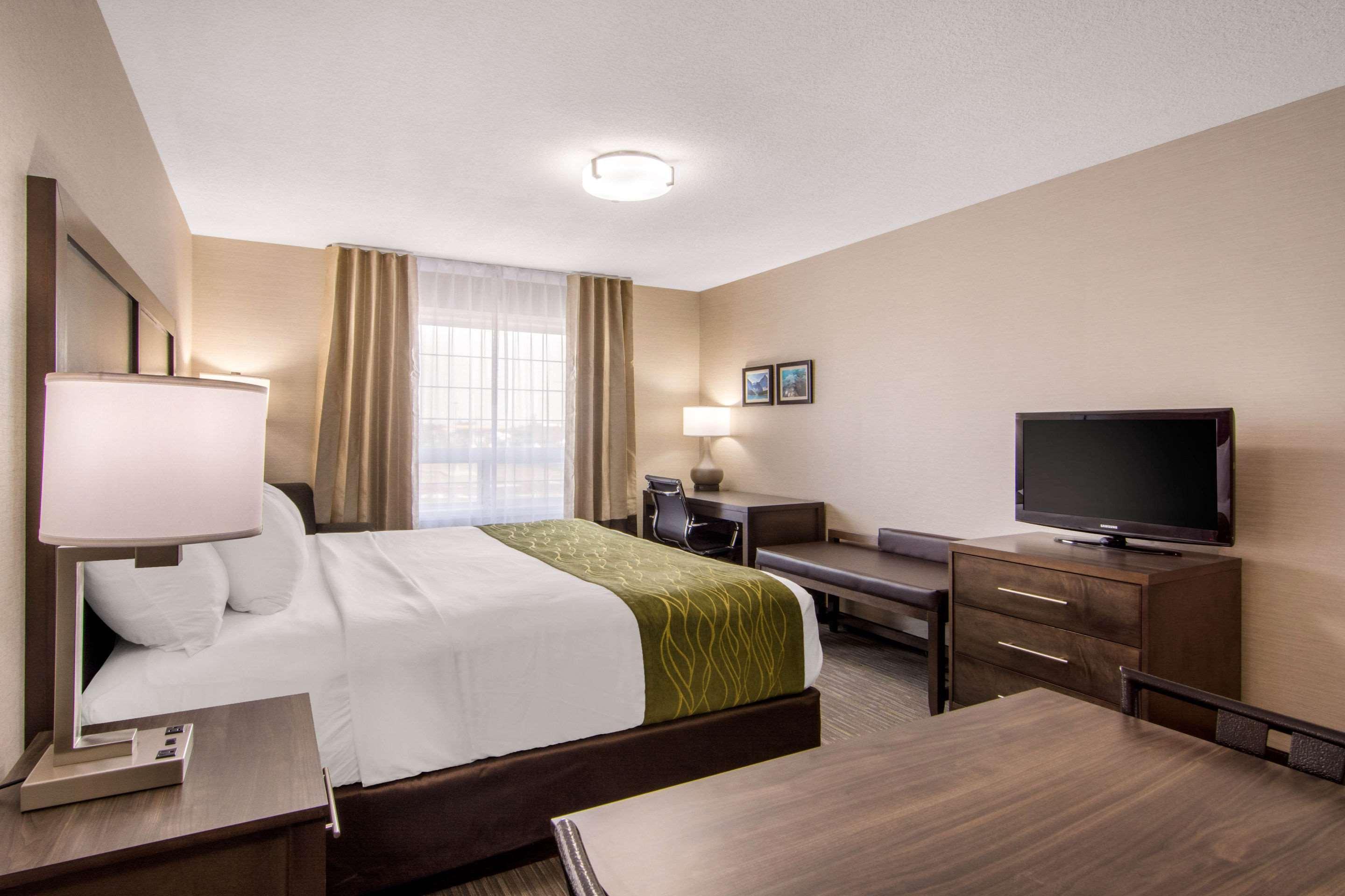 Comfort Inn & Suites Ред Дир Экстерьер фото