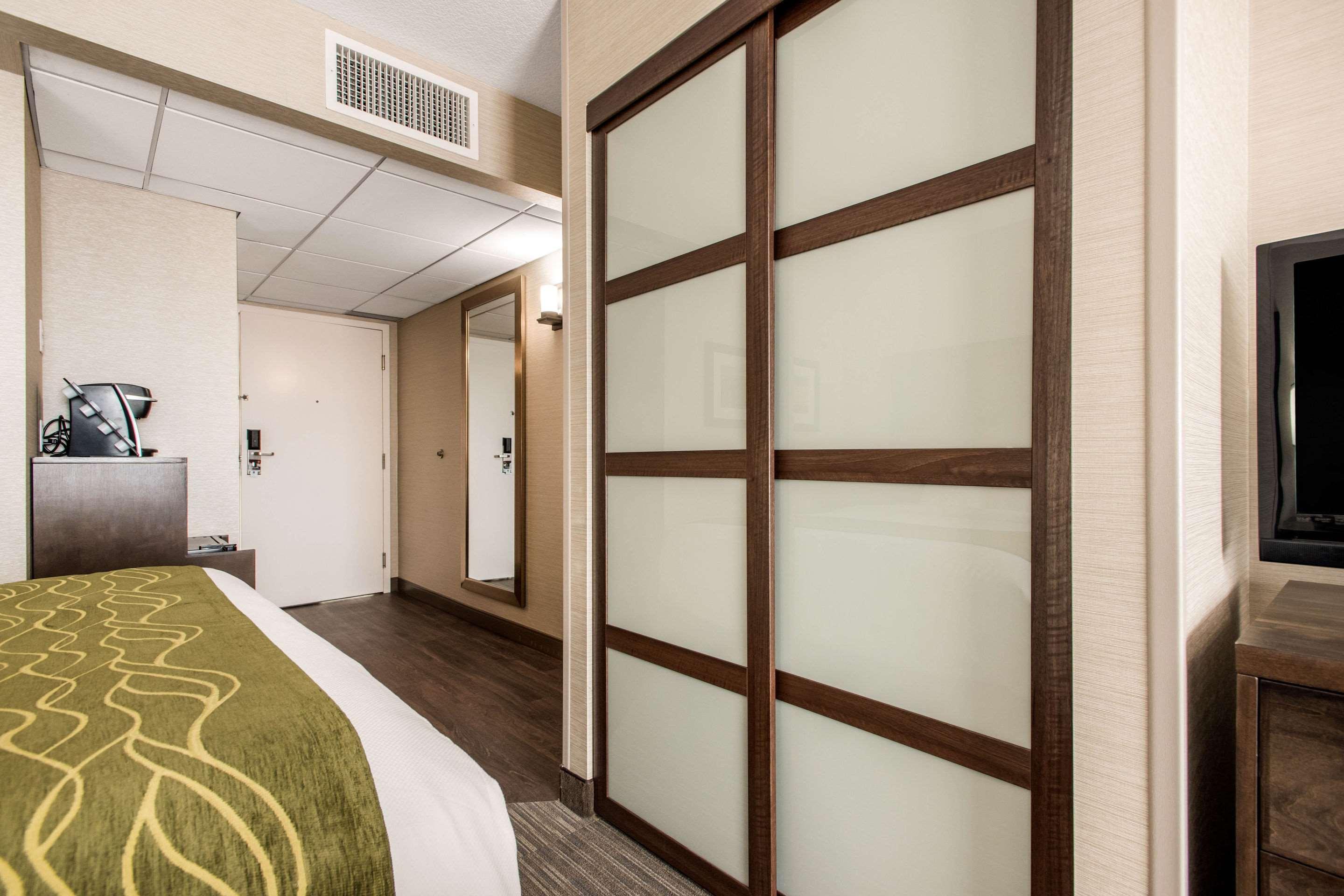Comfort Inn & Suites Ред Дир Экстерьер фото