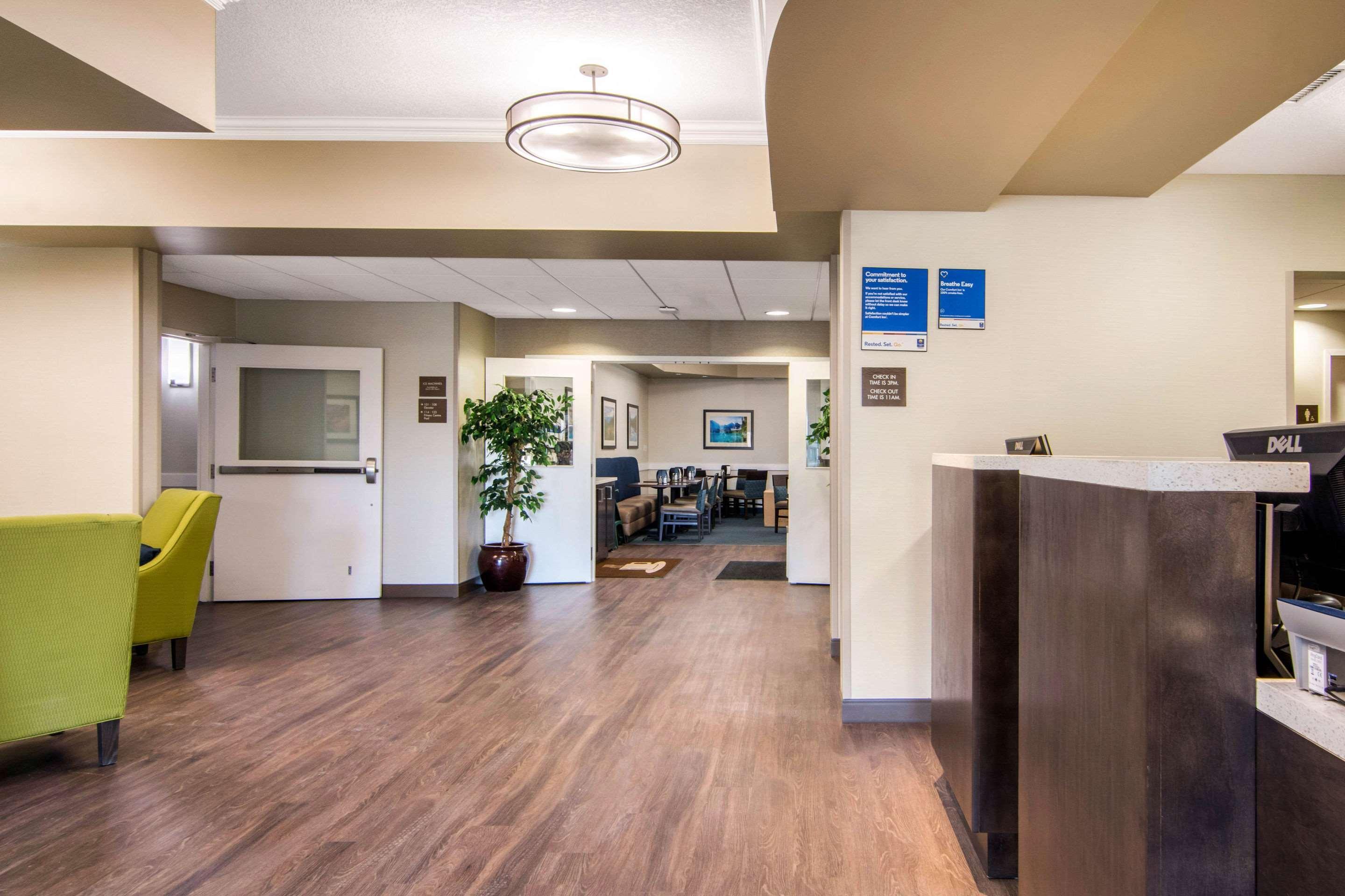 Comfort Inn & Suites Ред Дир Экстерьер фото