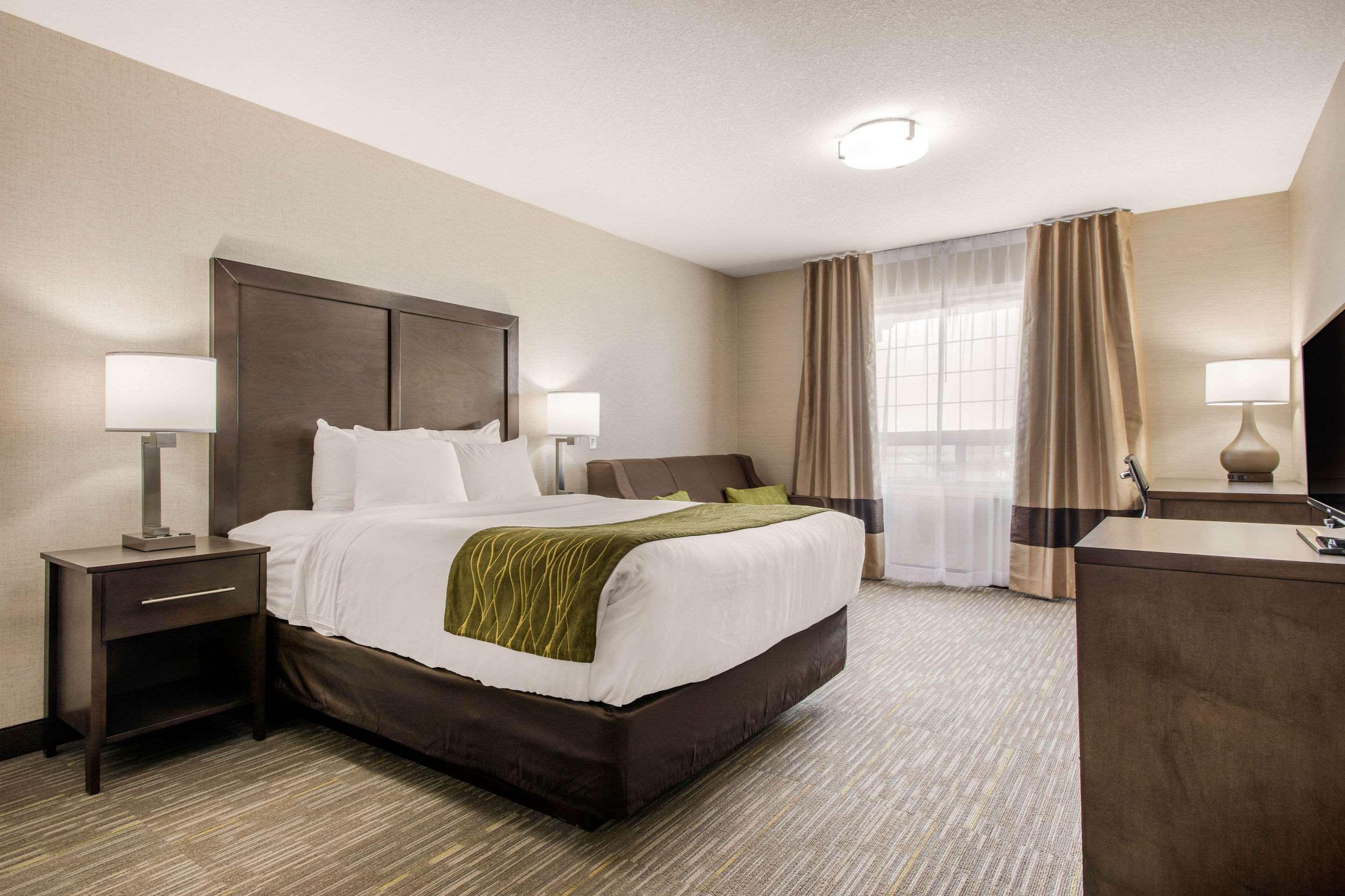 Comfort Inn & Suites Ред Дир Экстерьер фото