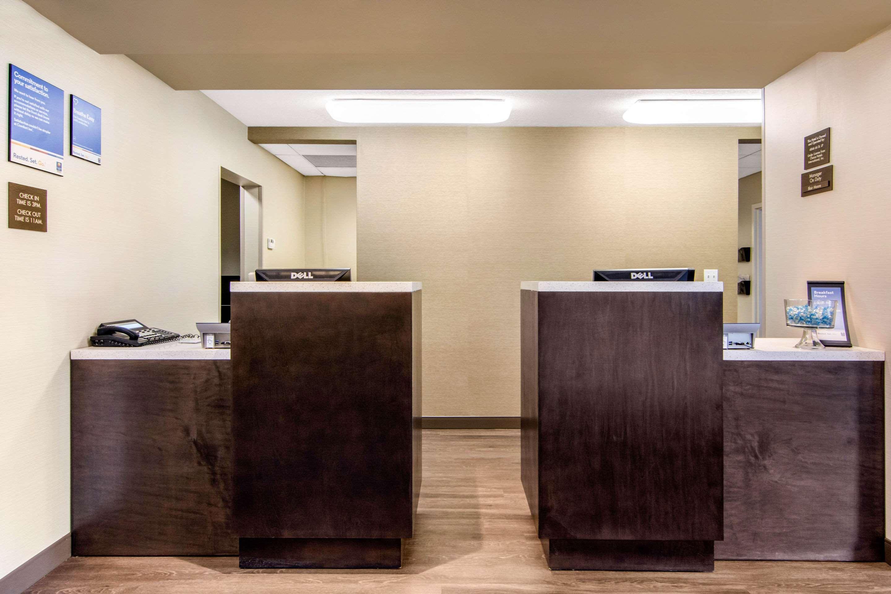 Comfort Inn & Suites Ред Дир Экстерьер фото