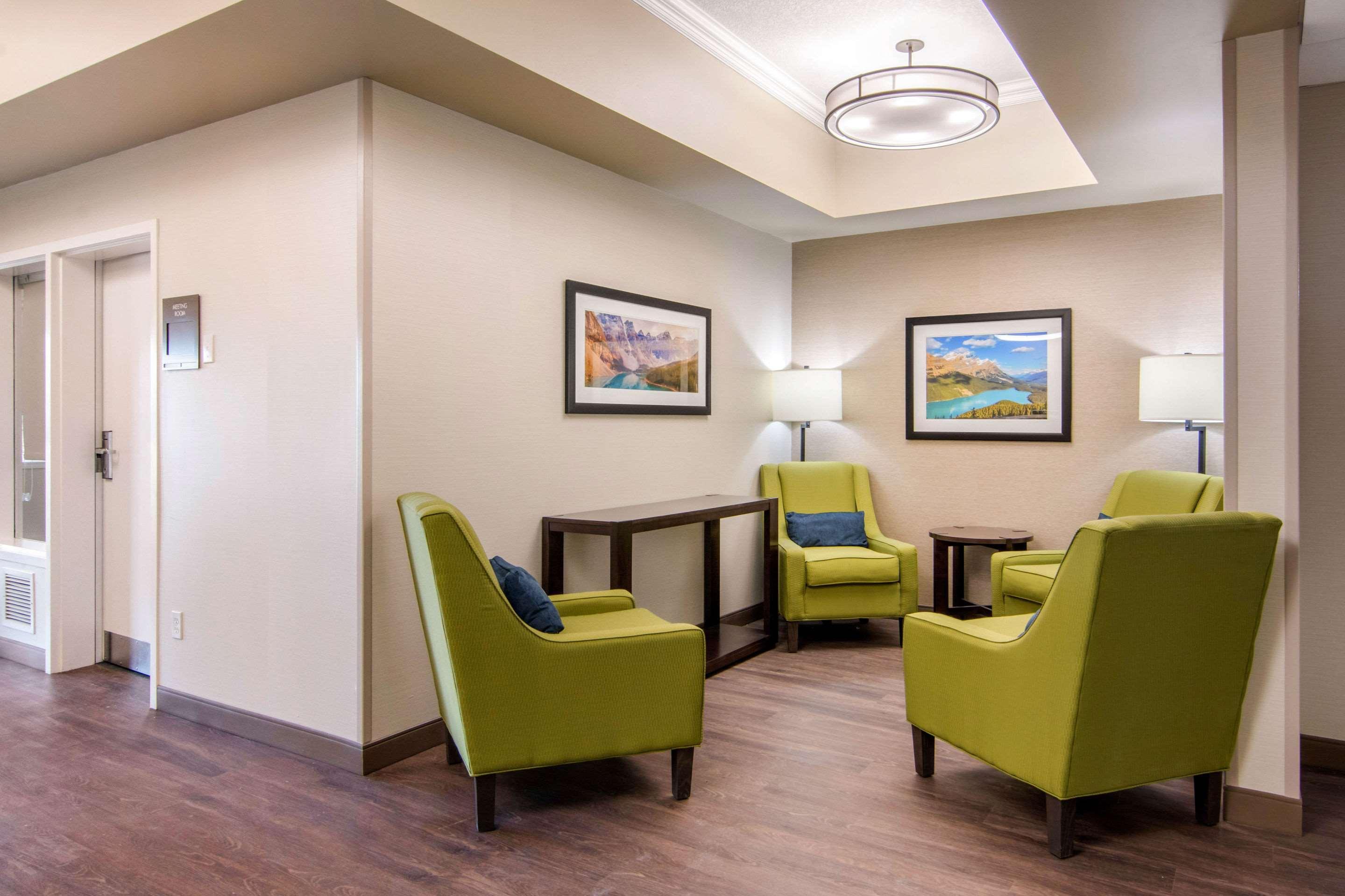 Comfort Inn & Suites Ред Дир Экстерьер фото