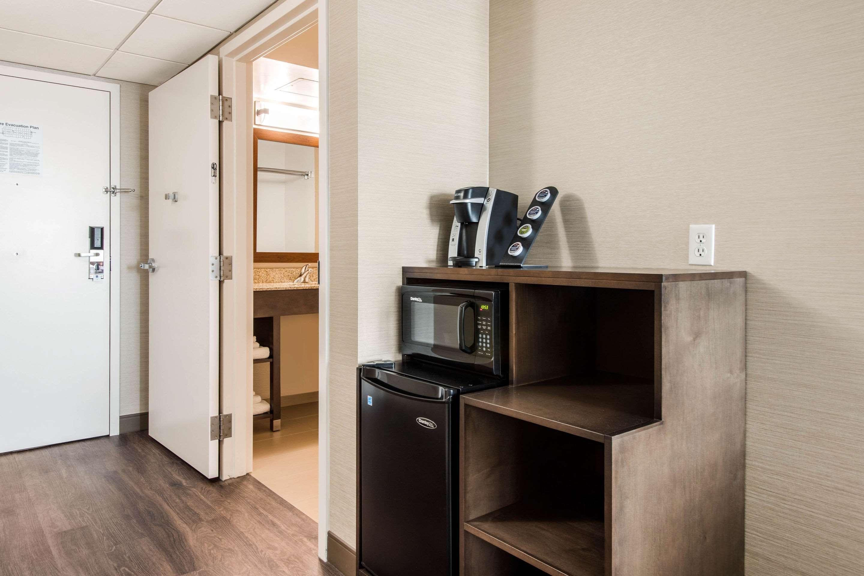 Comfort Inn & Suites Ред Дир Экстерьер фото