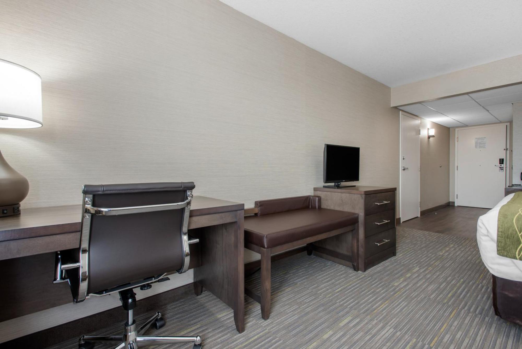 Comfort Inn & Suites Ред Дир Экстерьер фото
