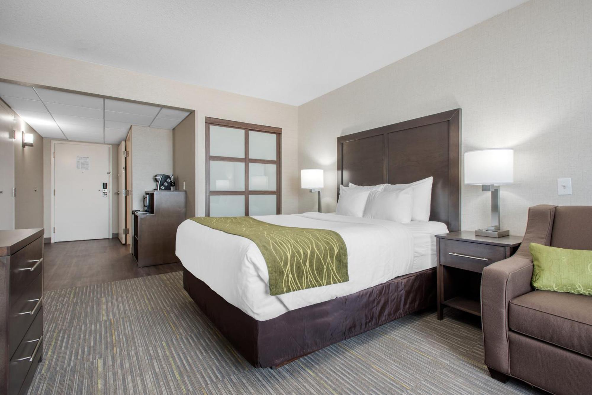 Comfort Inn & Suites Ред Дир Экстерьер фото