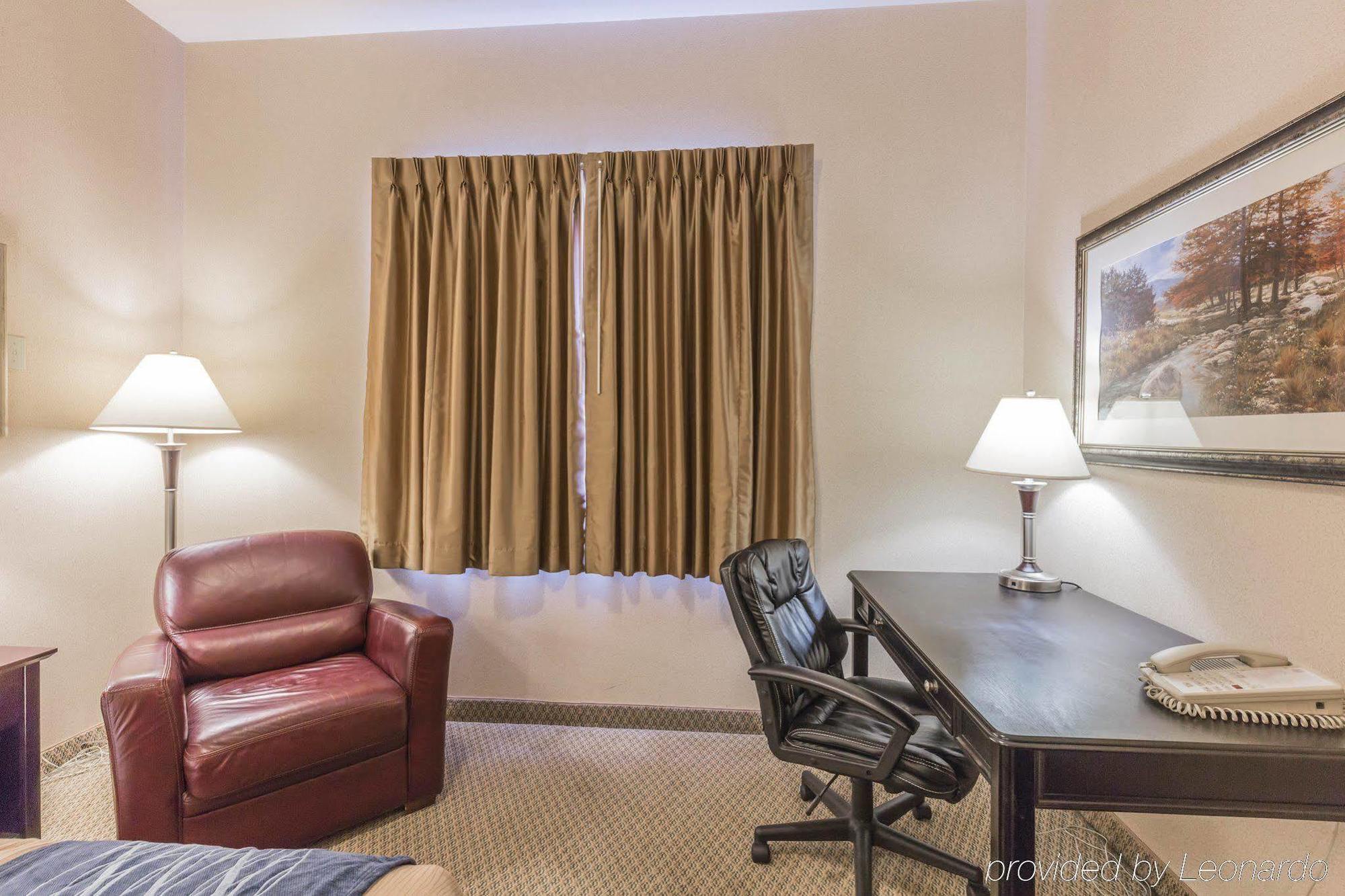 Comfort Inn & Suites Ред Дир Экстерьер фото