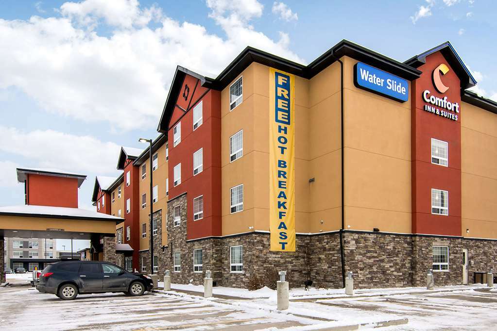 Comfort Inn & Suites Ред Дир Экстерьер фото